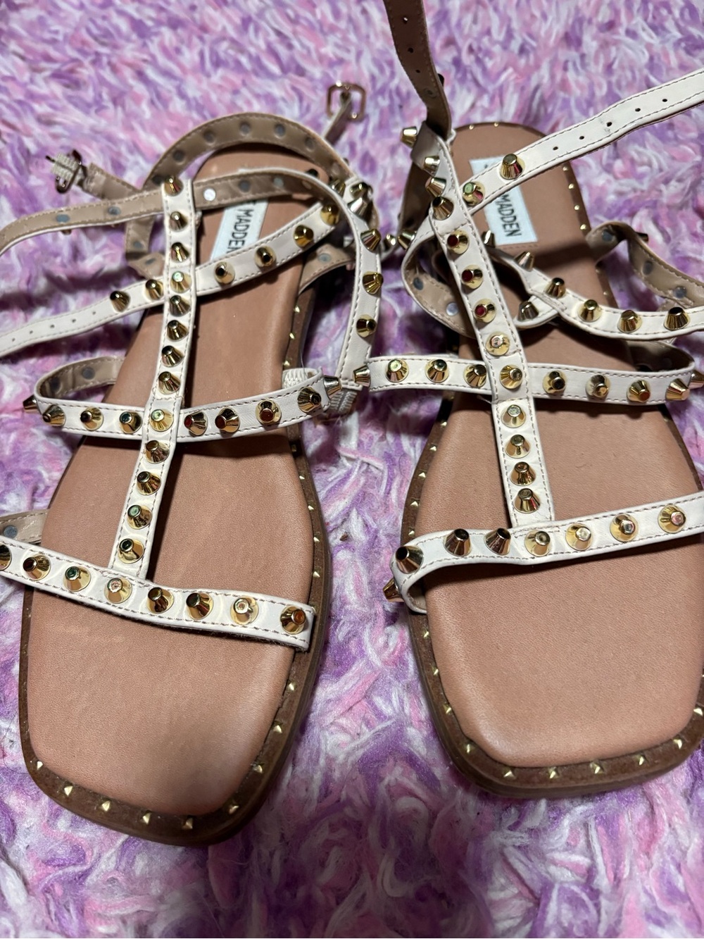 Steve Madden gold studded beige gladiator Strappy Flat Sandals - Women SZ 9